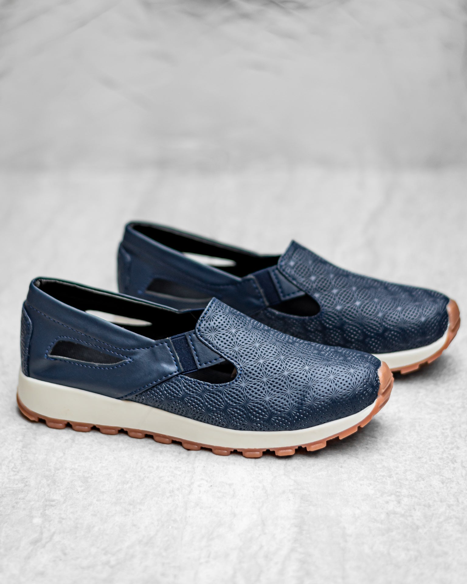 MAFALDA OXFORD ELITE: EMPODERAMIENTO EN CADA PASO