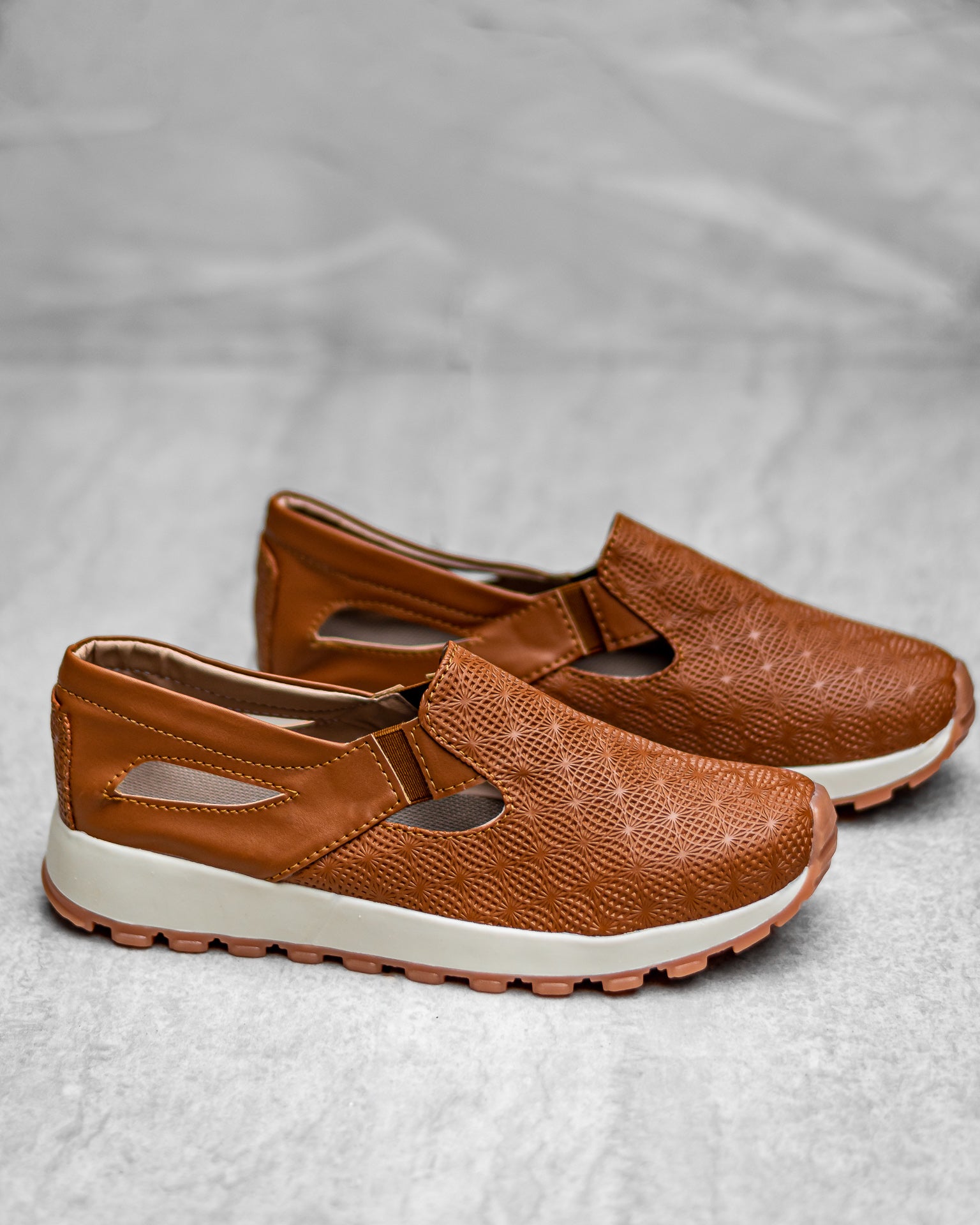 MAFALDA OXFORD ELITE: EMPODERAMIENTO EN CADA PASO